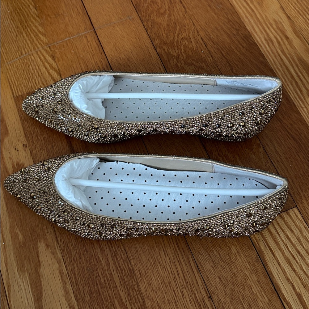 Betsey Johnson Gold Embellished Flats 6.5 - Picture 3 of 8